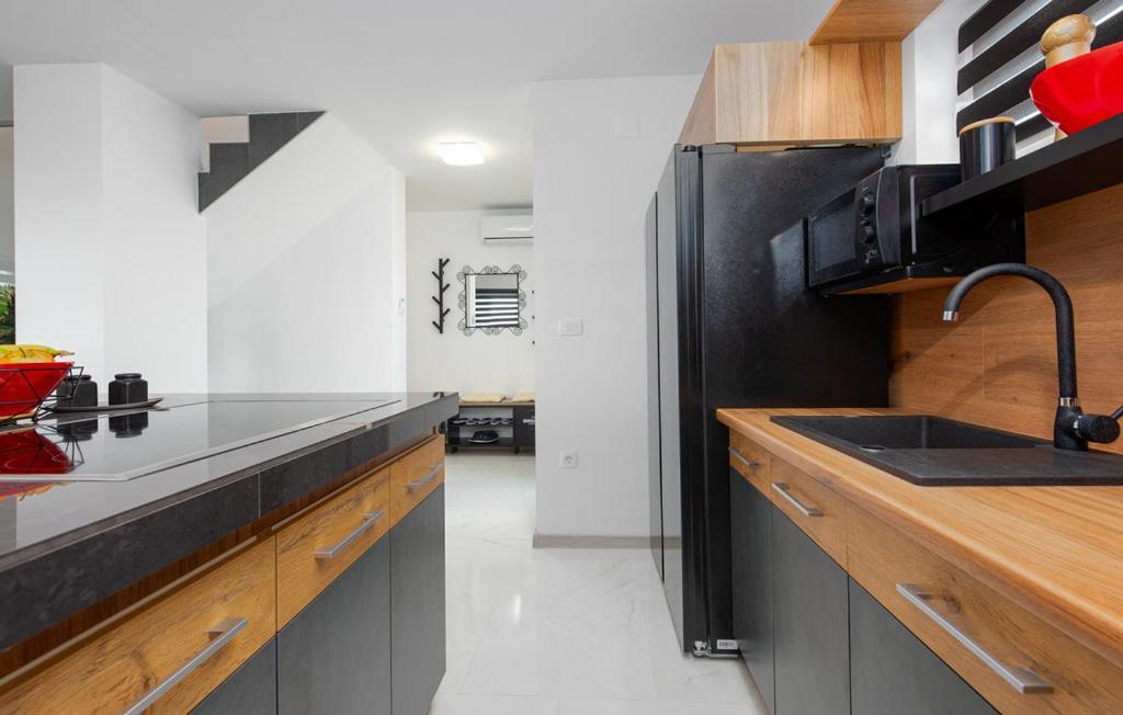 Luxurioeses Penthouse Welle Mit Whirlpool, Grill Und Meerblick Vir Exterior foto